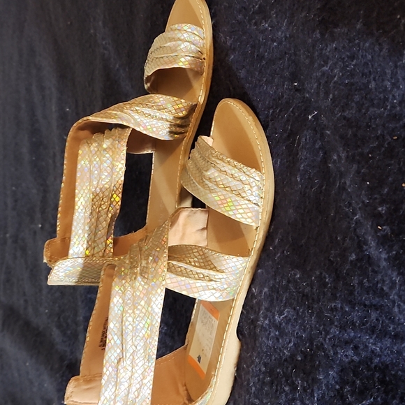 Sandals - Picture 5 of 6